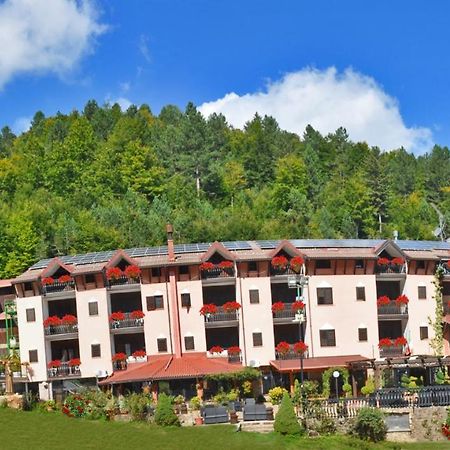 Hotel Lo Scoiattolo Cotronei Esterno foto