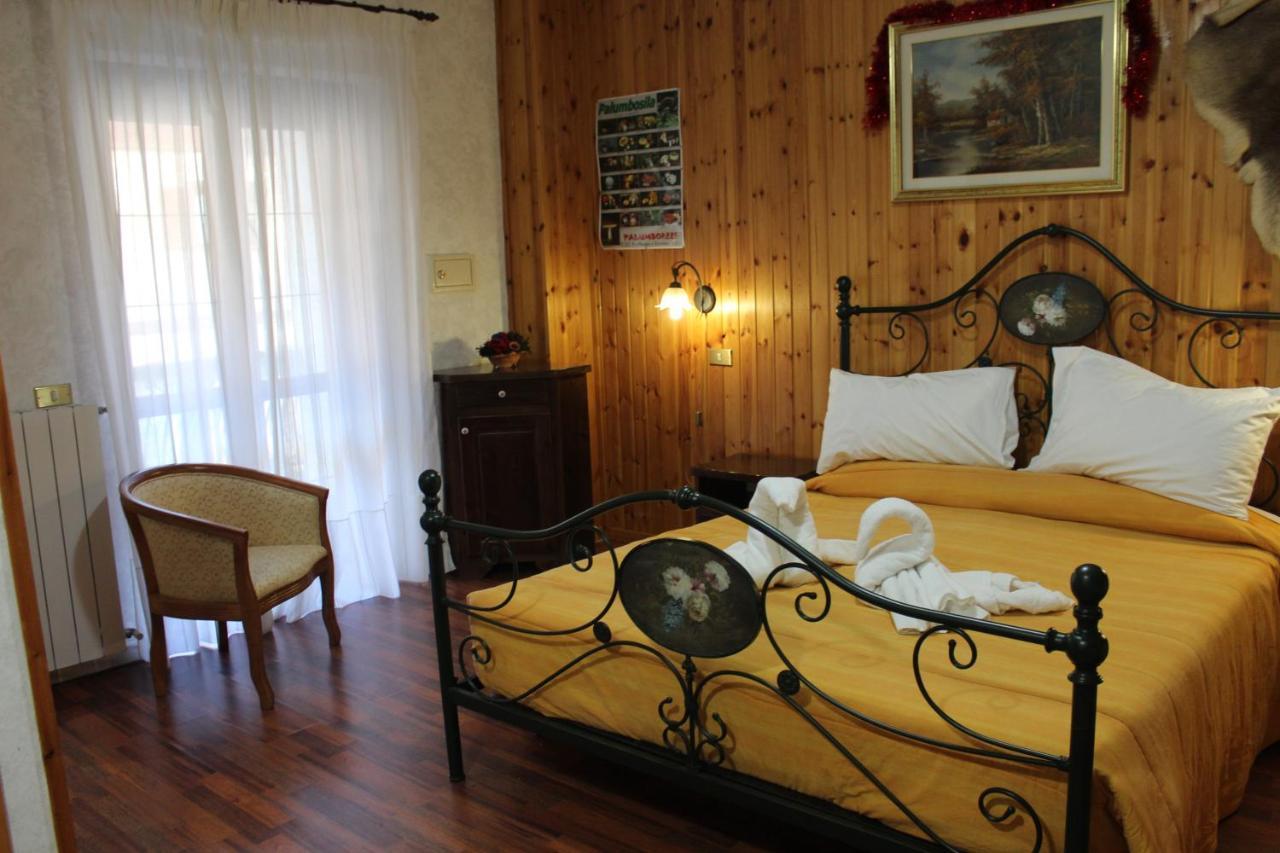 Hotel Lo Scoiattolo Cotronei Esterno foto